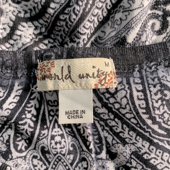 World Unity Star Ace Embellished Women’s Size M Black White Paisley Tunic Top - Picture 11 of 13